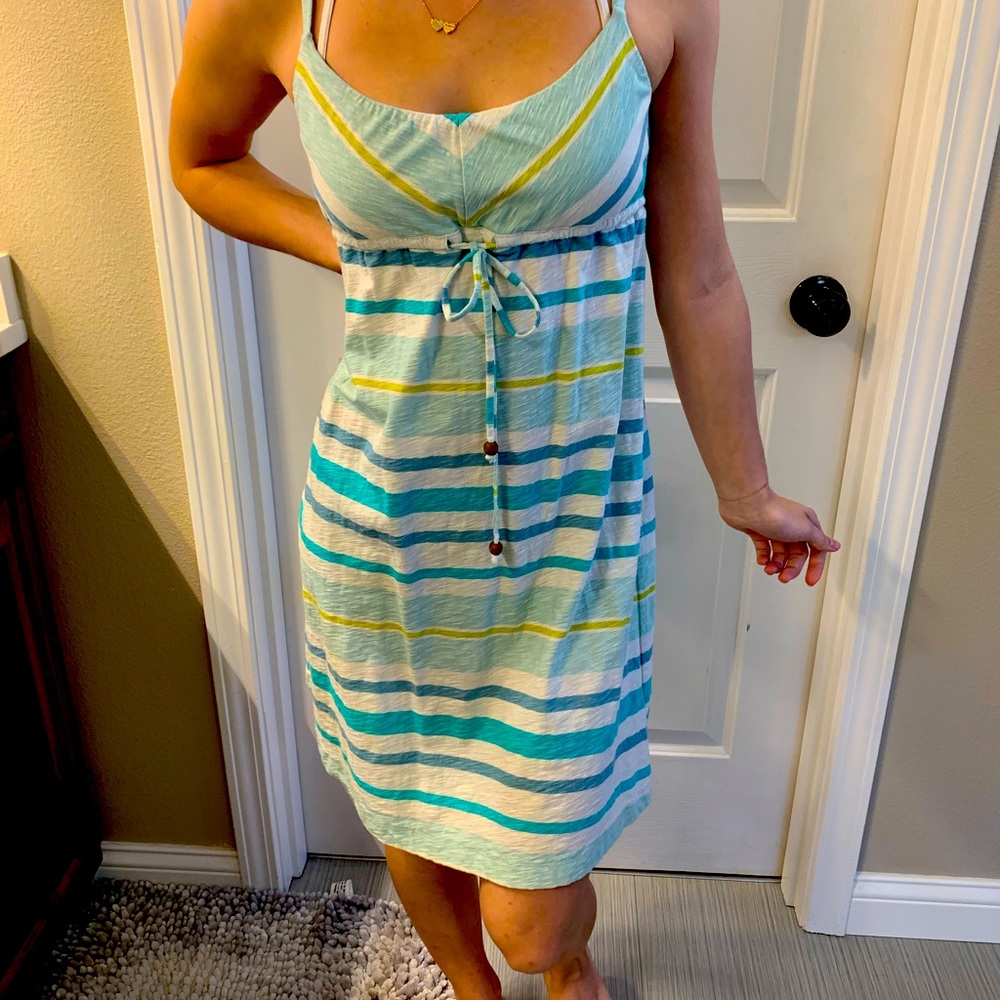 Cute casual summer dress!  Great for cover up